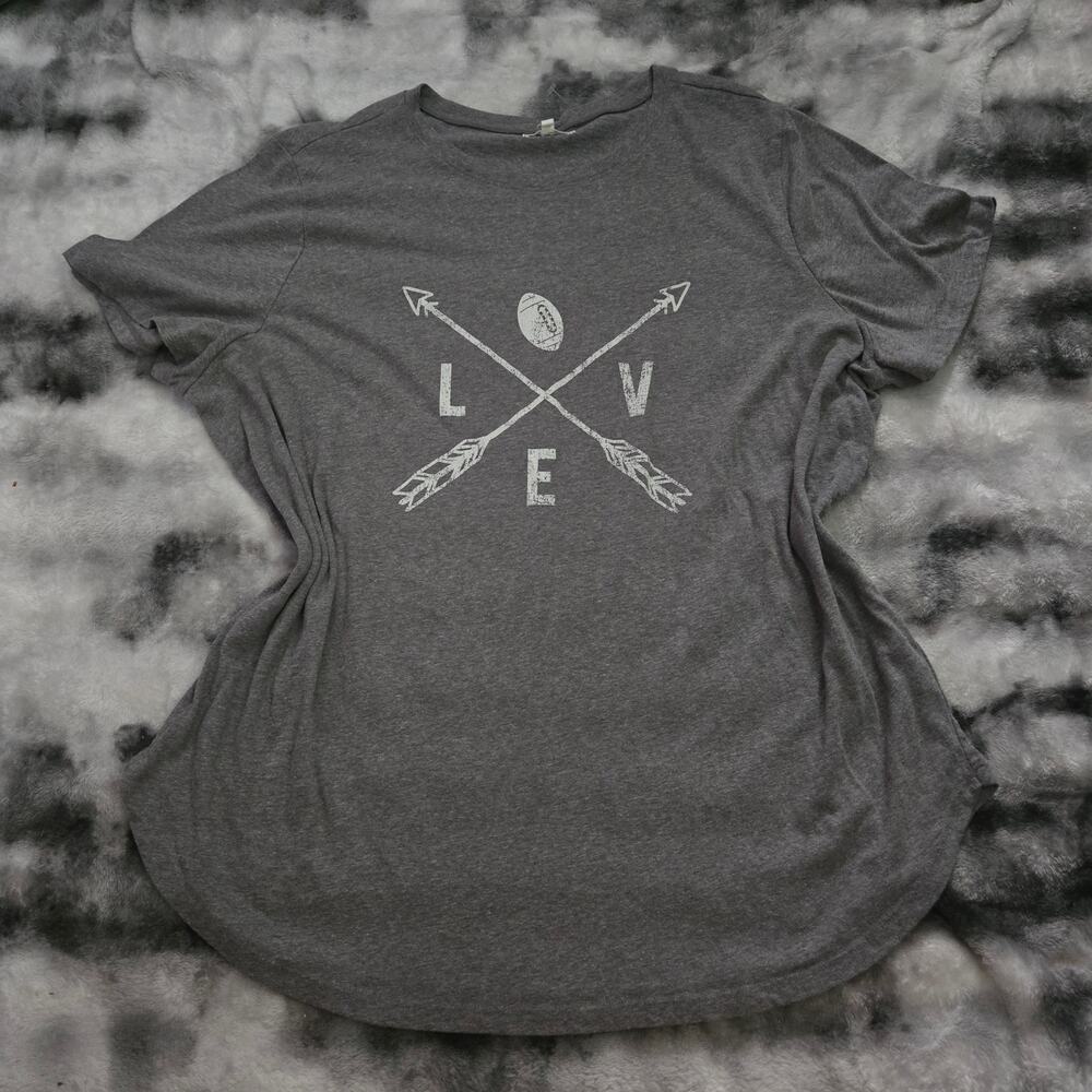 Maurices Love Football Graphic Tee Women’s 2XL Gray Short Sleeve Plus Size NWOT